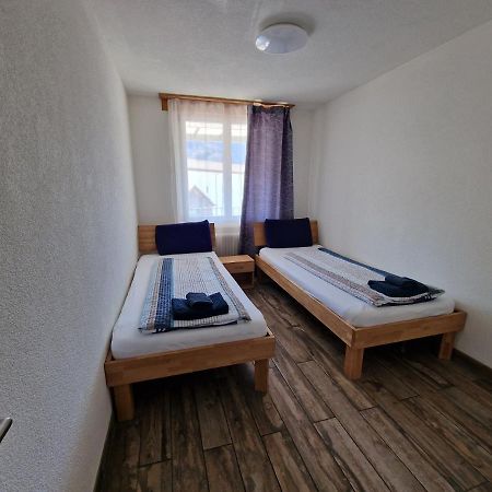 Family Friendly Apartment In The Heart Of インターラーケン エクステリア 写真